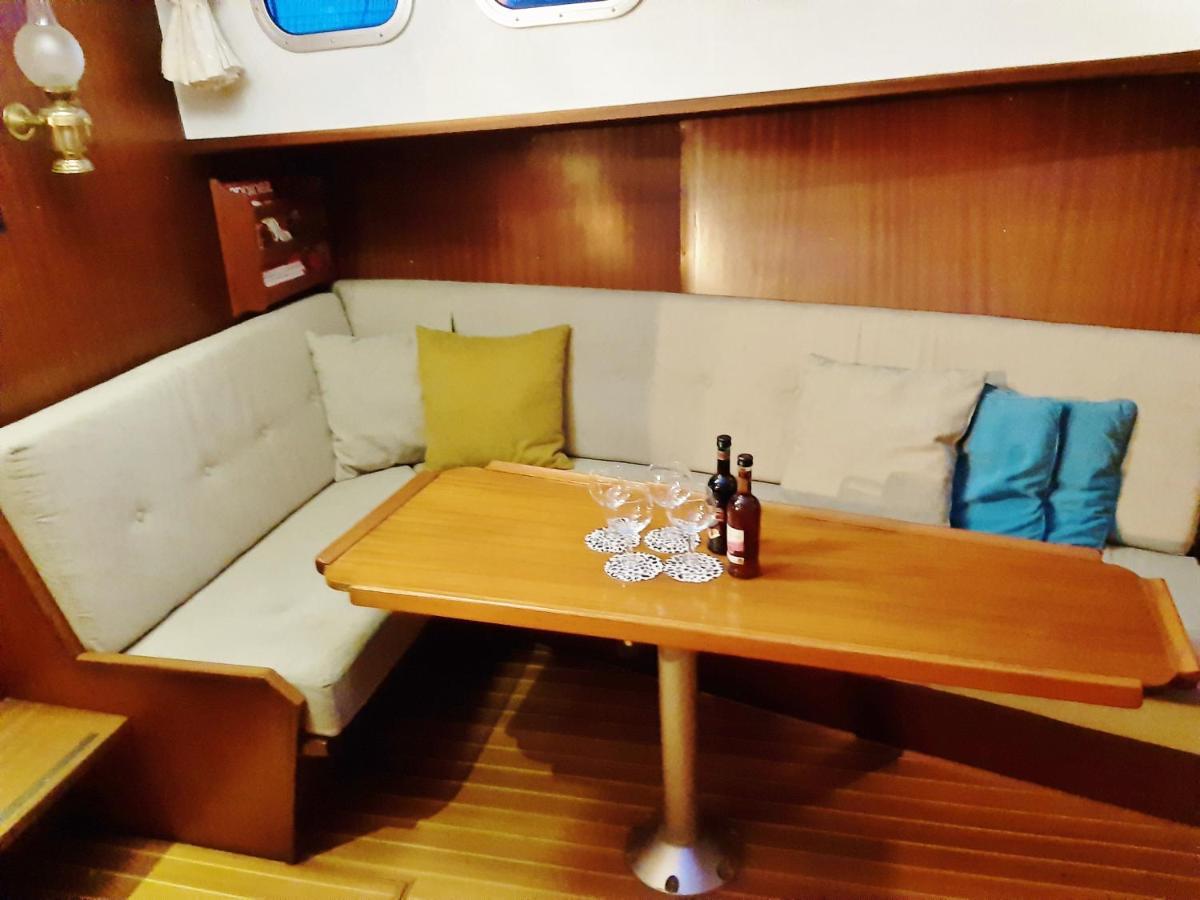 Hotel Motor Yacht Almaz Ámsterdam Exterior foto